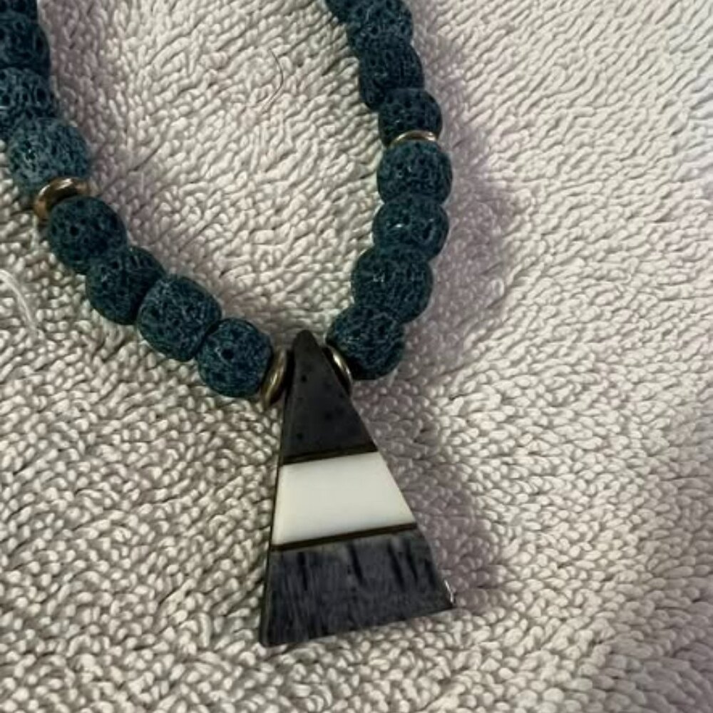 🐻Blue Volcanic Lava Beaded Necklace with Pendant